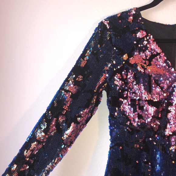 Nasty Gal - All Over Sequin Dress - Picture 3 of 8